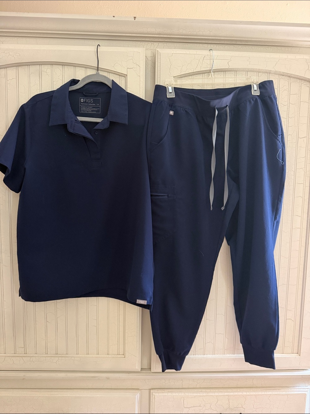 Figs scrubs Nala top XL Navy, Zamora LP Pants